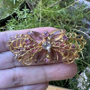 VTG Butterfly‎ Brooch Pin 2.5 Inch Filigree Pink Purple Crystal Rhinestone Gold